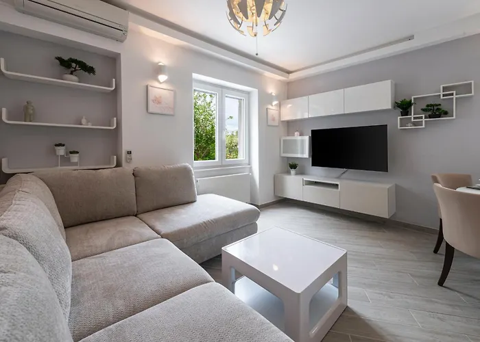Sunset Premium Residence IV